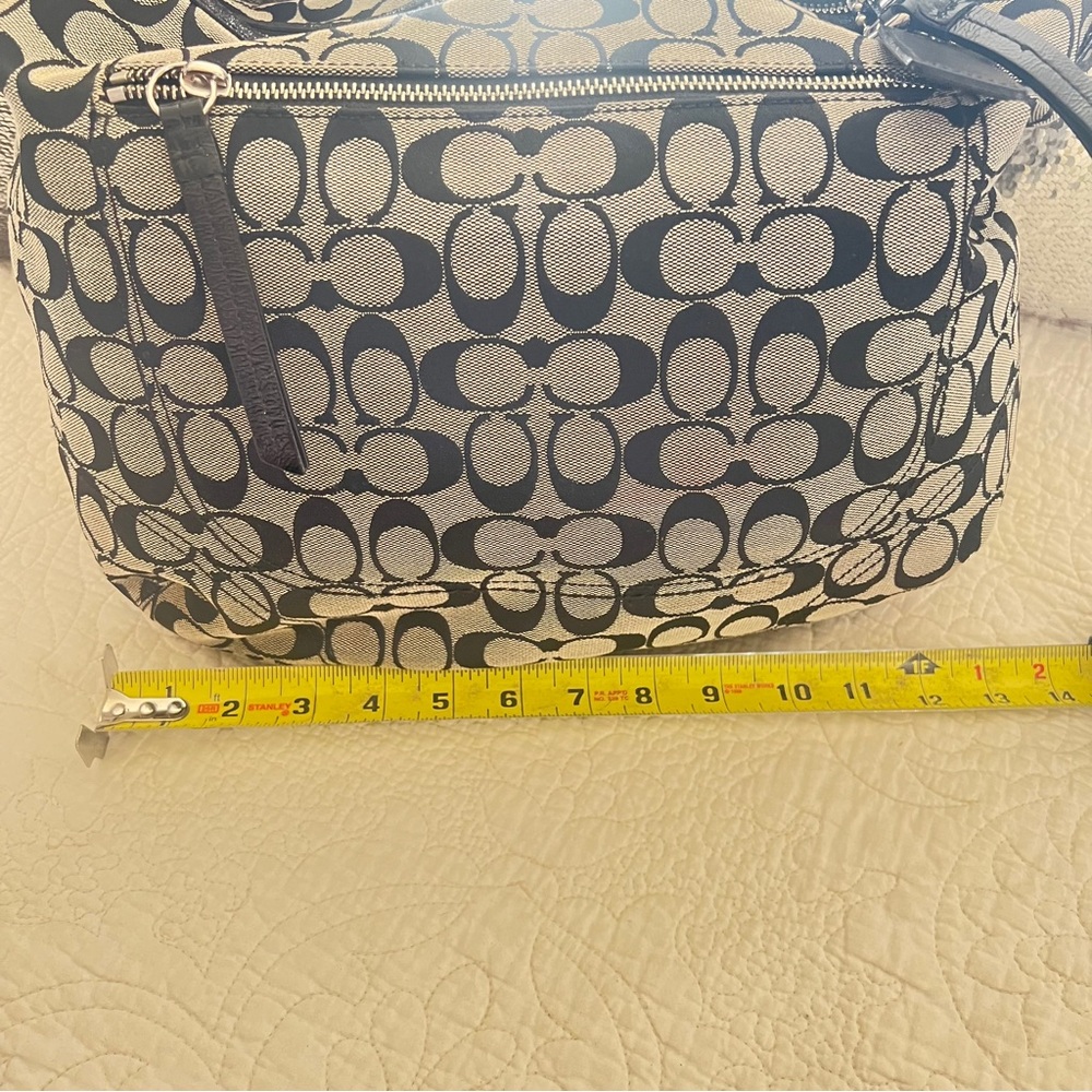 Beautiful Coach set - Picture 11 of 13